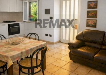 Sala da pranzo - Casa indipendente Via Petramone 31, Soveria Mannelli - foto 4