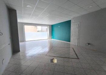 Foto 6 - Commercial Premises VIALE BENEDETTO CROCE
 
93, Chieti - photo 6