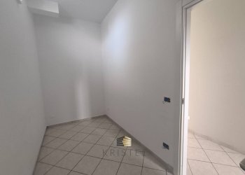 Foto 11 - Commercial Premises VIALE BENEDETTO CROCE
 
93, Chieti - photo 11