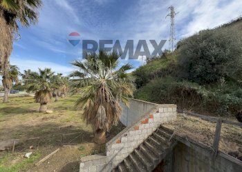 Casa all\'aperto - Casa indipendente S.S. 113
 
199, Campofelice di Roccella - foto 9