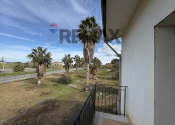 Balcone - Casa indipendente S.S. 113
 
199, Campofelice di Roccella - foto 11