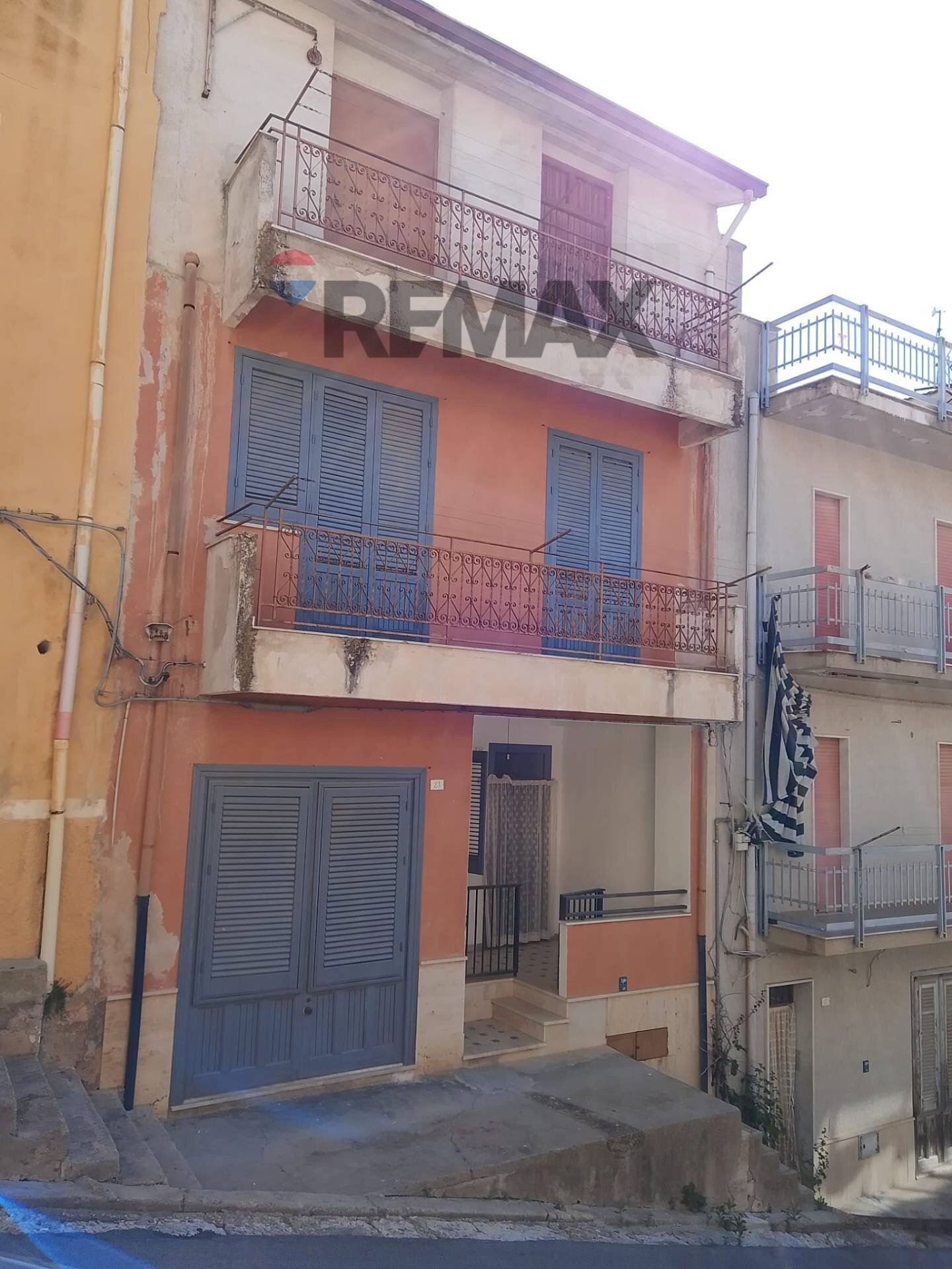 Edificio all\'aperto - Casa indipendente Via Bonura
 
25, Camporeale - foto 1