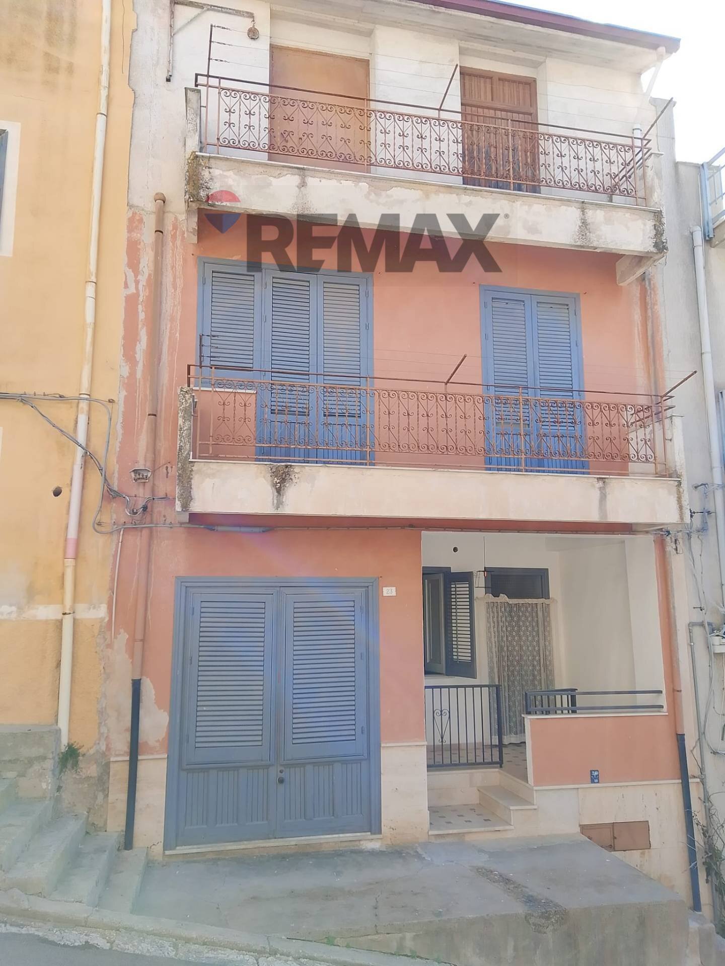 Edificio all\'aperto - Casa indipendente Via Bonura
 
25, Camporeale - foto 2