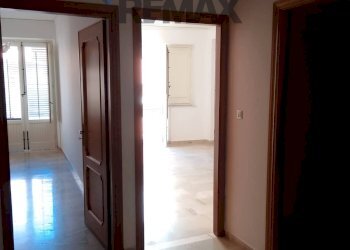 Hall / corridoio - Casa indipendente Via Bonura
 
25, Camporeale - foto 17