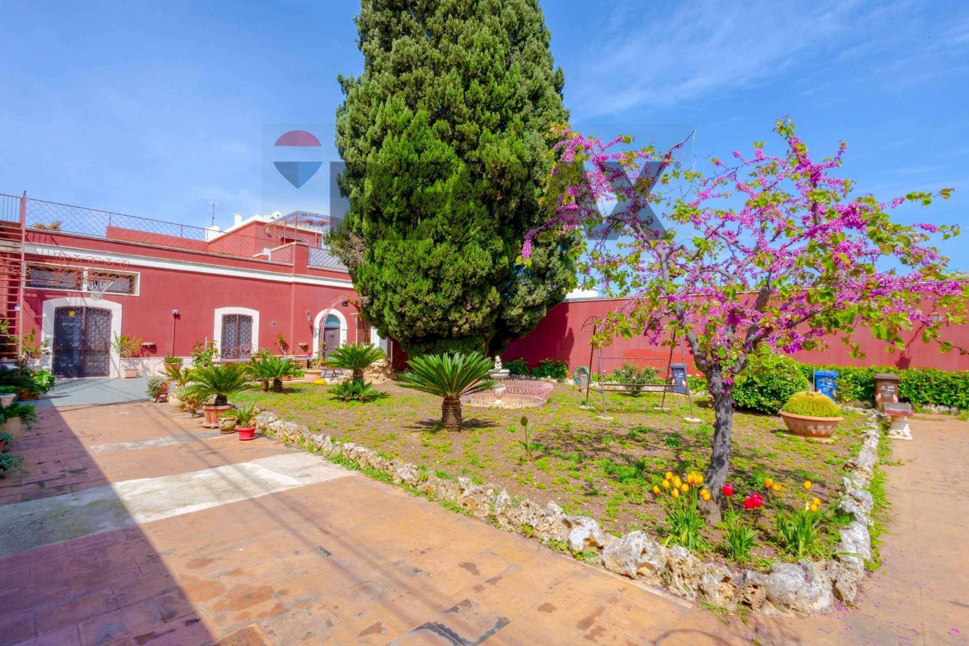 Casa all\'aperto - Villa Via Gabriele D'Annunzio
 
19/A, Bari - foto 1