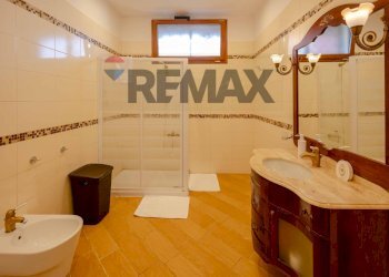 Bagno - Villa Via Gabriele D'Annunzio
 
19/A, Bari - foto 13