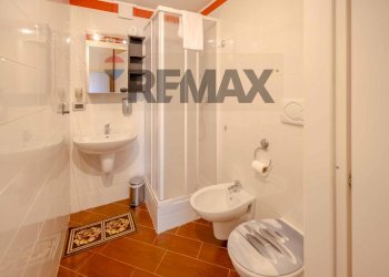 Bagno - Villa Via Gabriele D'Annunzio
 
19/A, Bari - foto 17