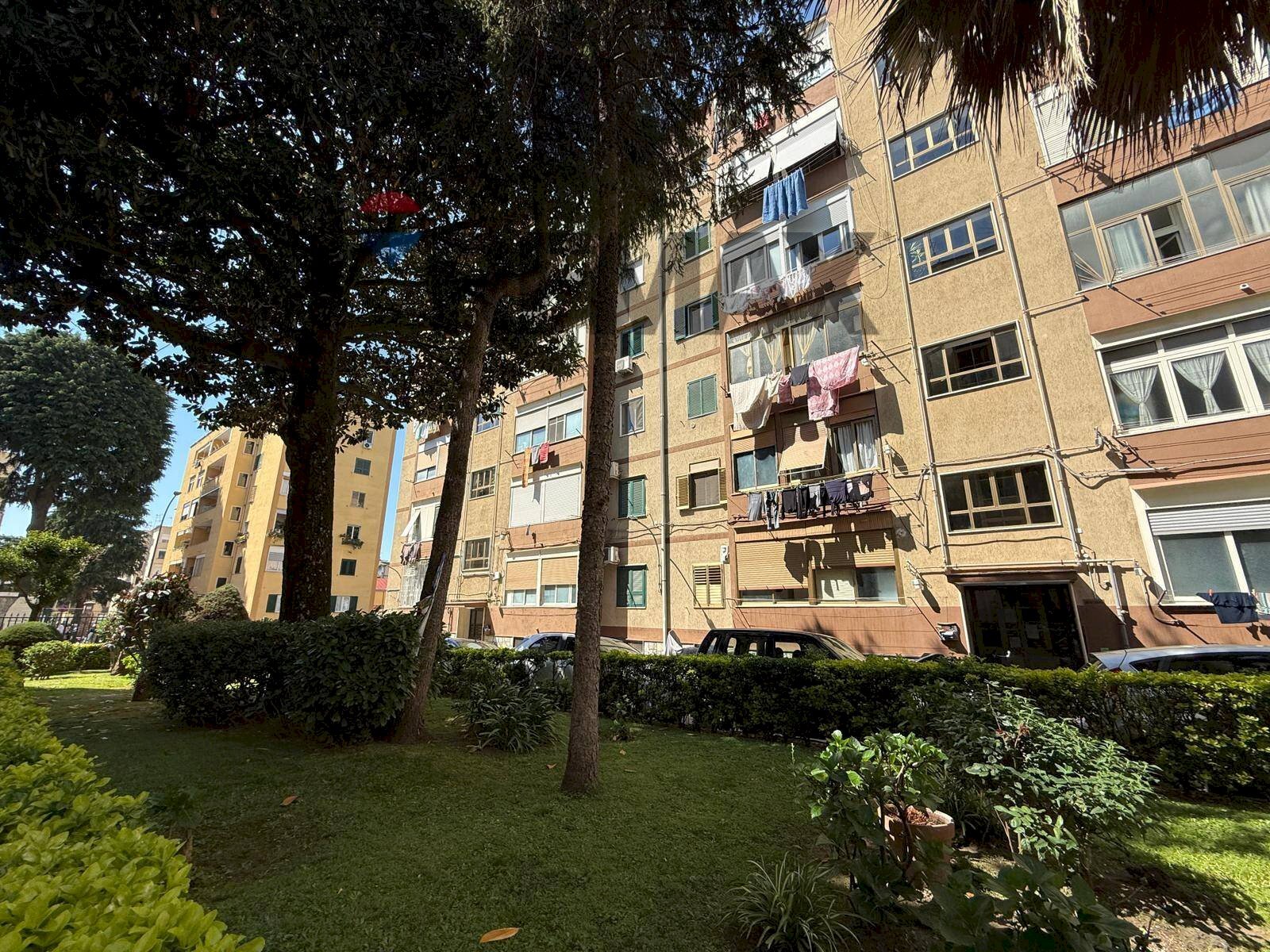 Edificio all\'aperto - Quadrilocale Napoli - foto 3