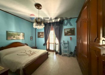 Camera / camera da letto - Quadrilocale Napoli - foto 9