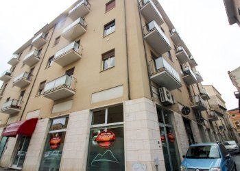 Stabile - Quadrilocale via Teatro Antico
 
18, Teramo - foto 2