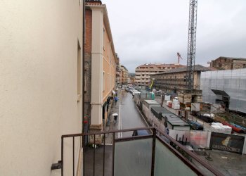 Veduta - Quadrilocale via Teatro Antico
 
18, Teramo - foto 17