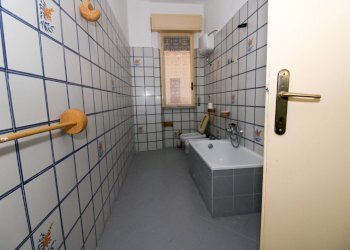 Bagno - Quadrilocale via Teatro Antico
 
18, Teramo - foto 22