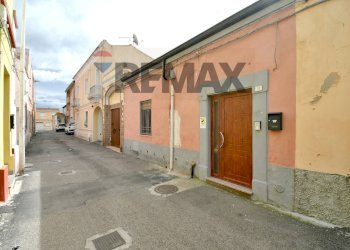 Edificio all\'aperto - Casa indipendente Via Damiano Chiesa
 
11, Quartu Sant'Elena - foto 1