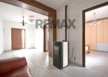 Soggiorno - Casa indipendente Via Damiano Chiesa
 
11, Quartu Sant'Elena - foto 4