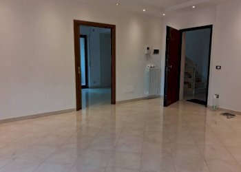 Salone - Quadrilocale via Venezia, 163, Taranto - foto 4