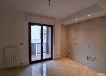 Cucina - Quadrilocale via Venezia, 163, Taranto - foto 5