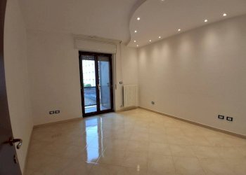 Camera da letto - Quadrilocale via Venezia, 163, Taranto - foto 14