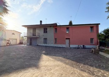 Facciata - Villa via Brocchi, 73, Verucchio - foto 31