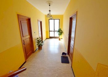 Interno palazzo - Trilocale via Santa Lucia, 14, San Michele Mondovì - foto 15