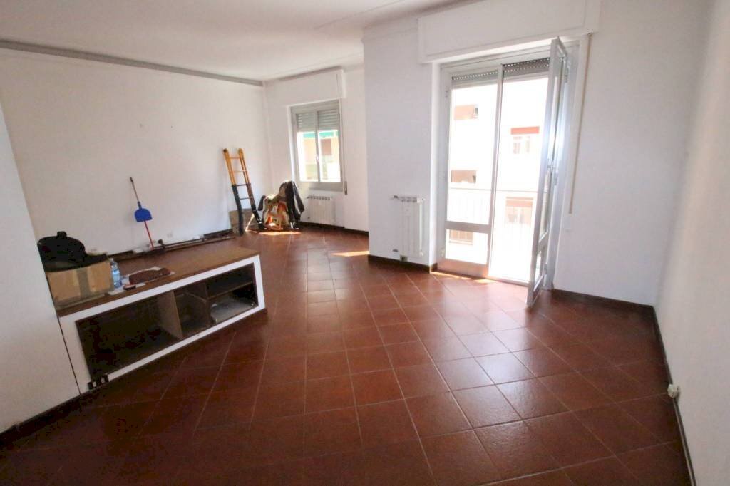 Salone - Trilocale via Pieve di Teco, Genova (zona Prà) - foto 1