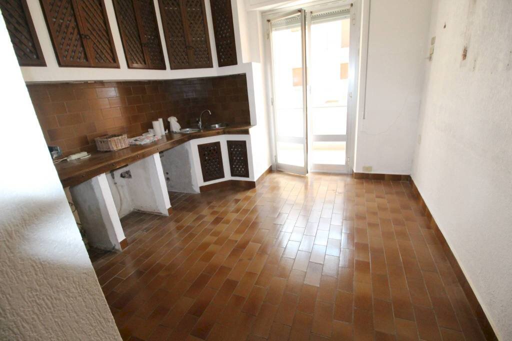 Cucina - Trilocale via Pieve di Teco, Genova (zona Prà) - foto 3