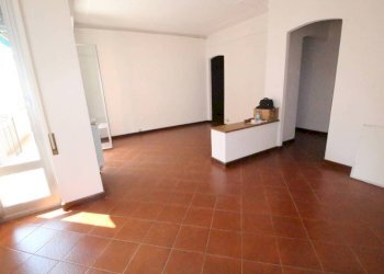 Salone - Trilocale via Pieve di Teco, Genova (zona Prà) - foto 8