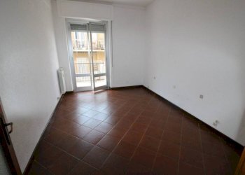 Camera da letto - Trilocale via Pieve di Teco, Genova (zona Prà) - foto 11