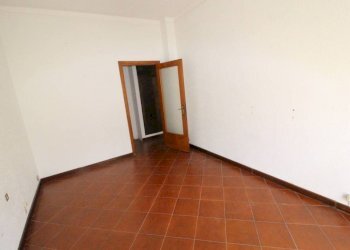 Camera da letto - Trilocale via Pieve di Teco, Genova (zona Prà) - foto 14