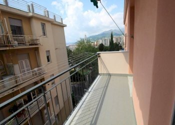 Balcone - Trilocale via Pieve di Teco, Genova (zona Prà) - foto 20