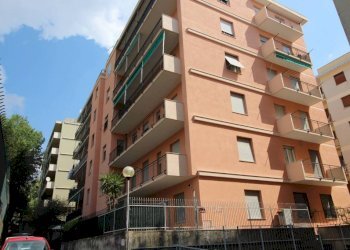 Facciata - Trilocale via Pieve di Teco, Genova (zona Prà) - foto 24