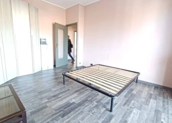 Camera da letto - Trilocale via Cesare Battisti, 4, Rivoli - foto 20