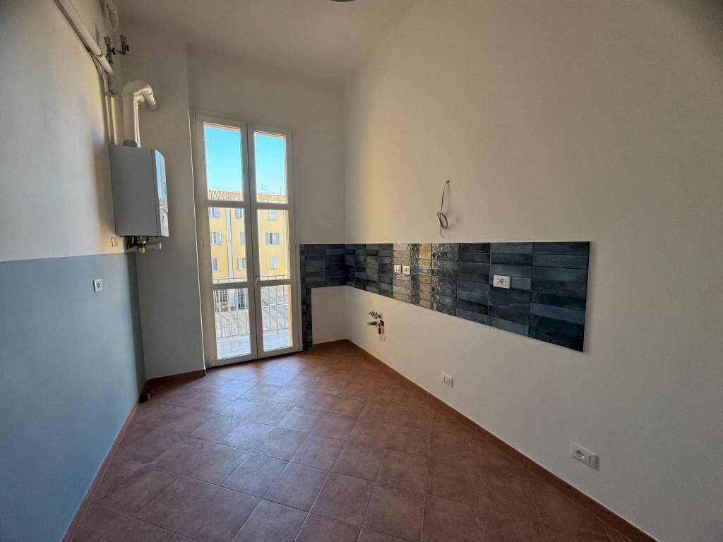 Salone - Quadrilocale via San Felice, 118, Bologna (zona Centro Storico) - foto 1