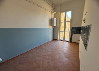 Salone - Quadrilocale via San Felice, 118, Bologna (zona Centro Storico) - foto 3