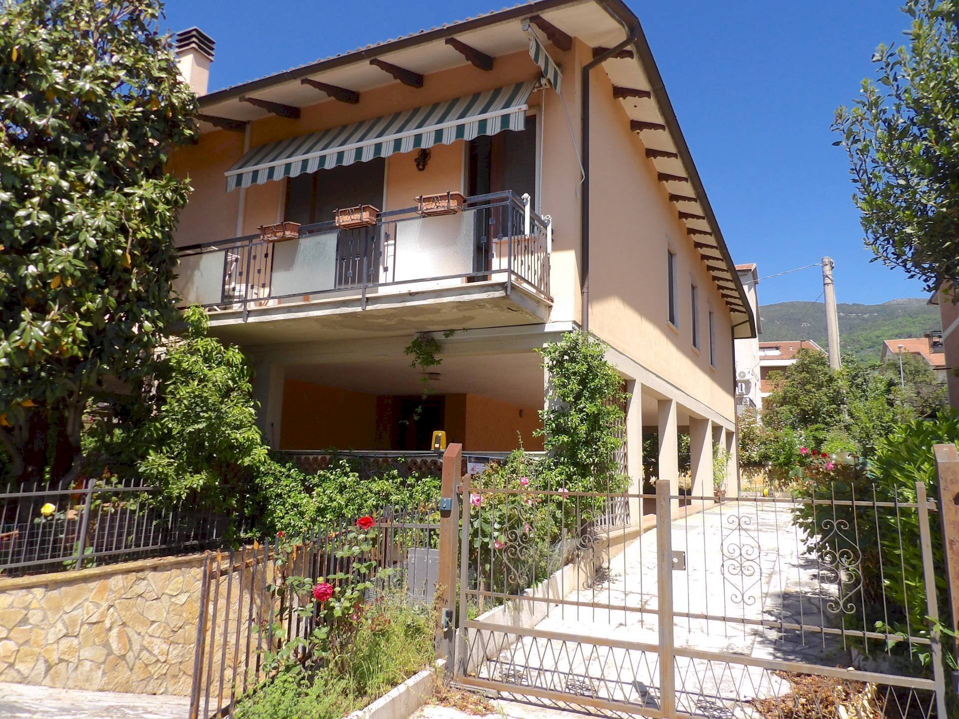 Foto 1 - Casa semi indipendente Strada di Scentelle
 
6, Terni - foto 1