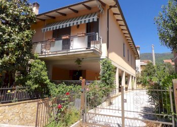 Foto 1 - Casa semi indipendente Strada di Scentelle
 
6, Terni - foto 1