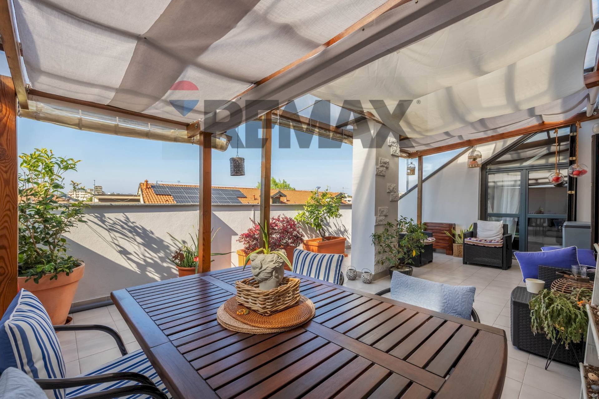 Terrazza - Semi-detached Villa via Col di Lana
 
17, Monza - photo 1