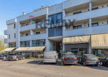Edificio all\'aperto - Villa Bifamiliare via Col di Lana
 
17, Monza - foto 2
