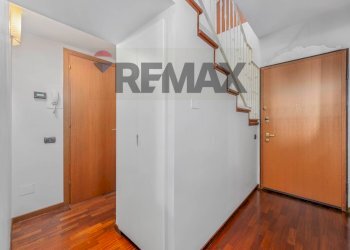 Hall / corridoio - Villa Bifamiliare via Col di Lana
 
17, Monza - foto 15