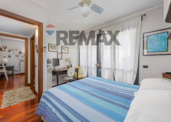 Camera / camera da letto - Villa Bifamiliare via Col di Lana
 
17, Monza - foto 17