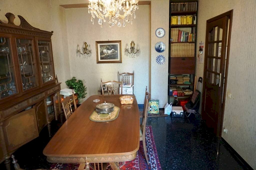 Salone - Trilocale Mura degli Angeli, 11A, Genova (zona San Teodoro) - foto 3