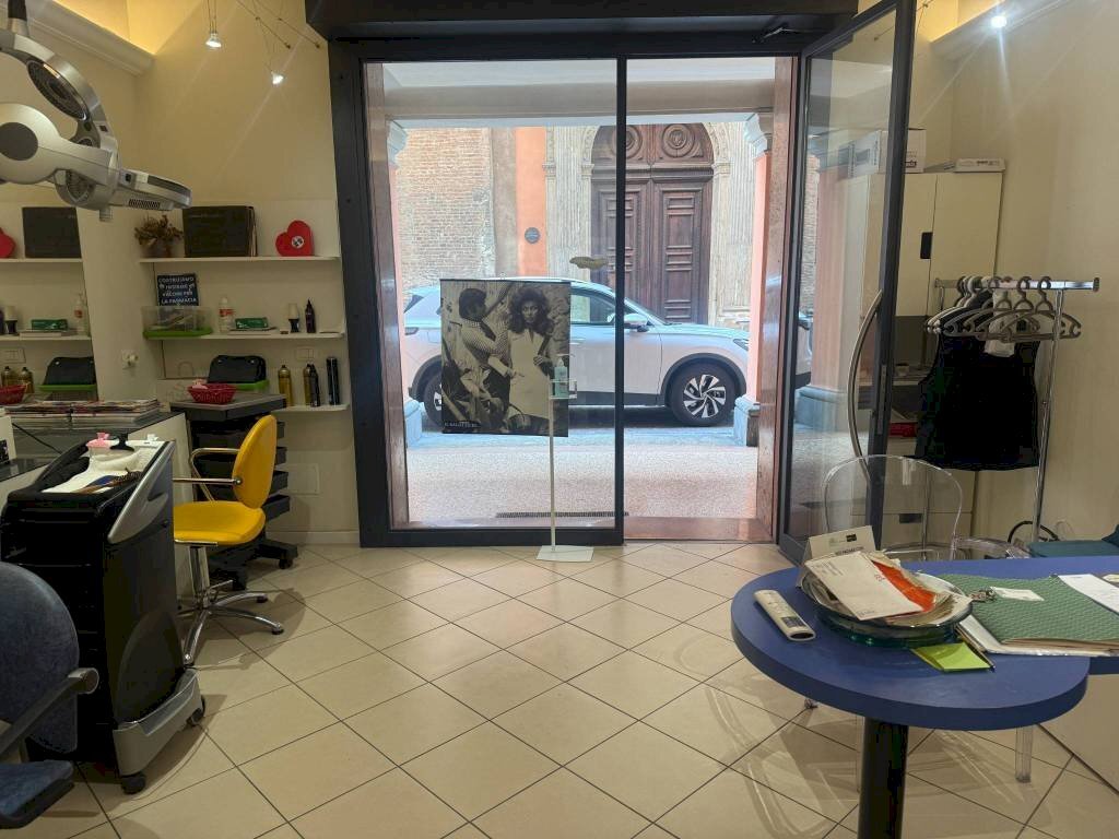 Interno non residenziale - Shop via Collegio di Spagna, Bologna (neighborhood Costa Saragozza) - photo 1