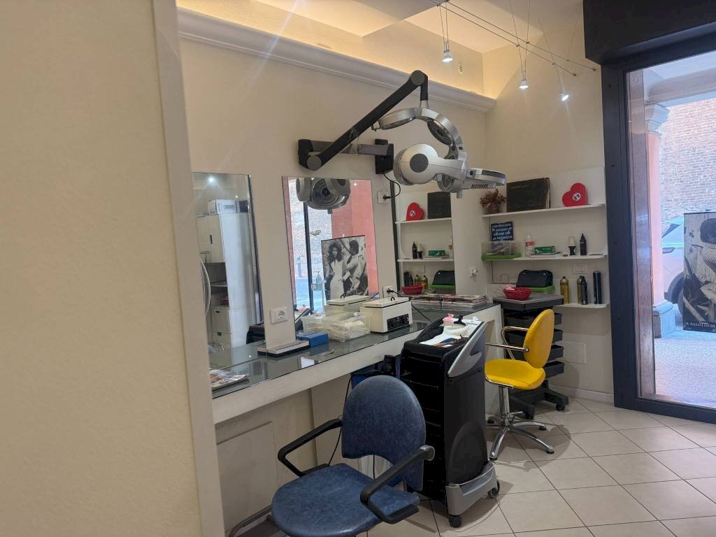 Interno non residenziale - Shop via Collegio di Spagna, Bologna (neighborhood Costa Saragozza) - photo 2