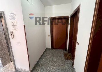 Hall / corridoio - Ufficio Via Sandro Pertini
 
11, Rende - foto 3