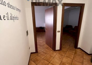 Hall / corridoio - Ufficio Via Sandro Pertini
 
11, Rende - foto 4