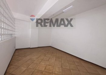 Stanza vuota - Ufficio Via Sandro Pertini
 
11, Rende - foto 7