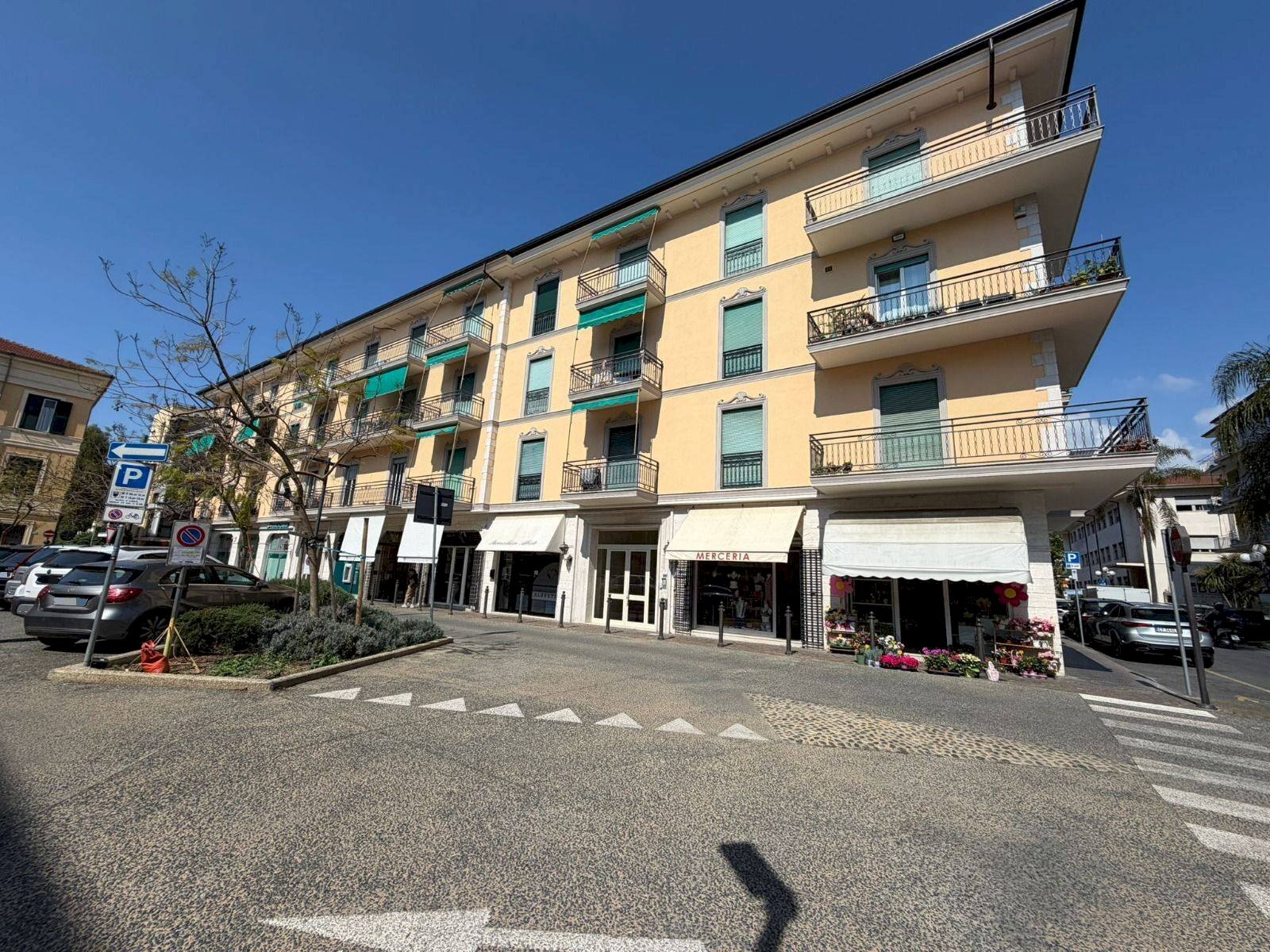 Foto 1 - Appartamento Piazza Giuseppe Maglione
 
10, Diano Marina - foto 1