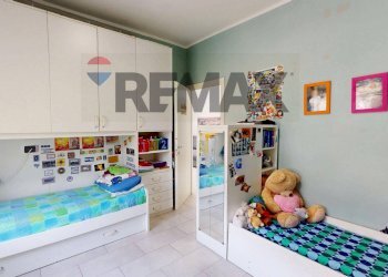 Camera / camera da letto - Three-room apartment passo del solco, Avegno - photo 19