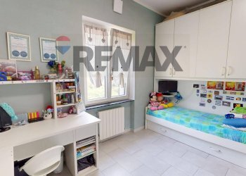 Camera / camera da letto - Three-room apartment passo del solco, Avegno - photo 20