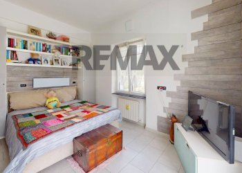Camera / camera da letto - Three-room apartment passo del solco, Avegno - photo 22