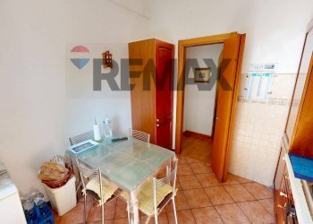 Sala da pranzo - Trilocale Via Martiri Di Cefalonia
 
4, Genova - foto 21